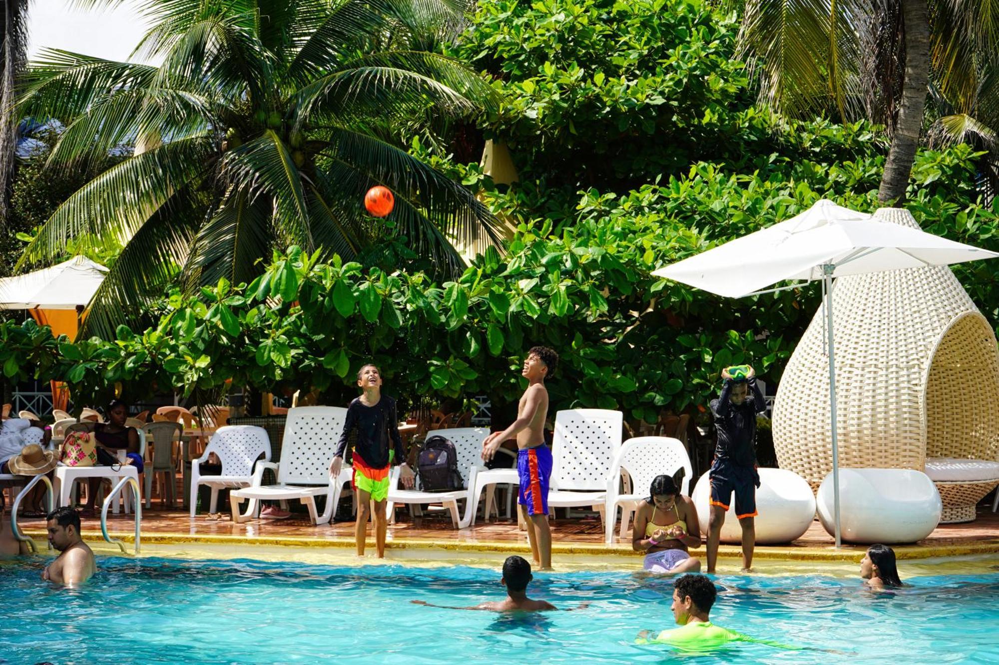 Hotel Tropical Inn Playa de Punta Arena Exterior foto